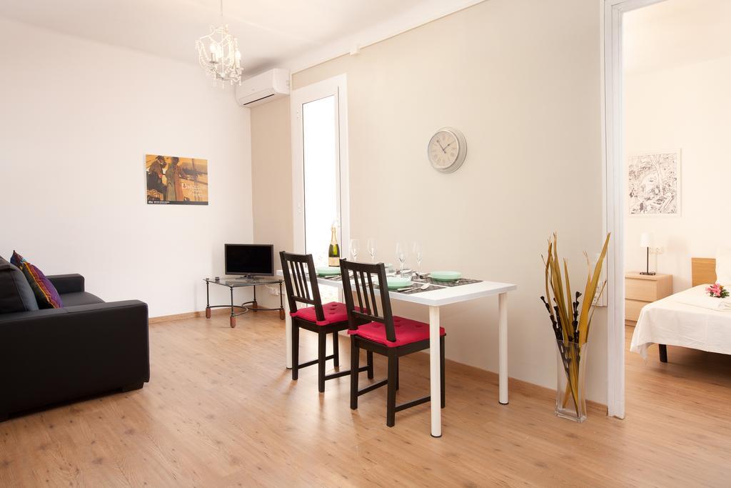 Centric Apartment El Molino Theater P1 바르셀로나 객실 사진