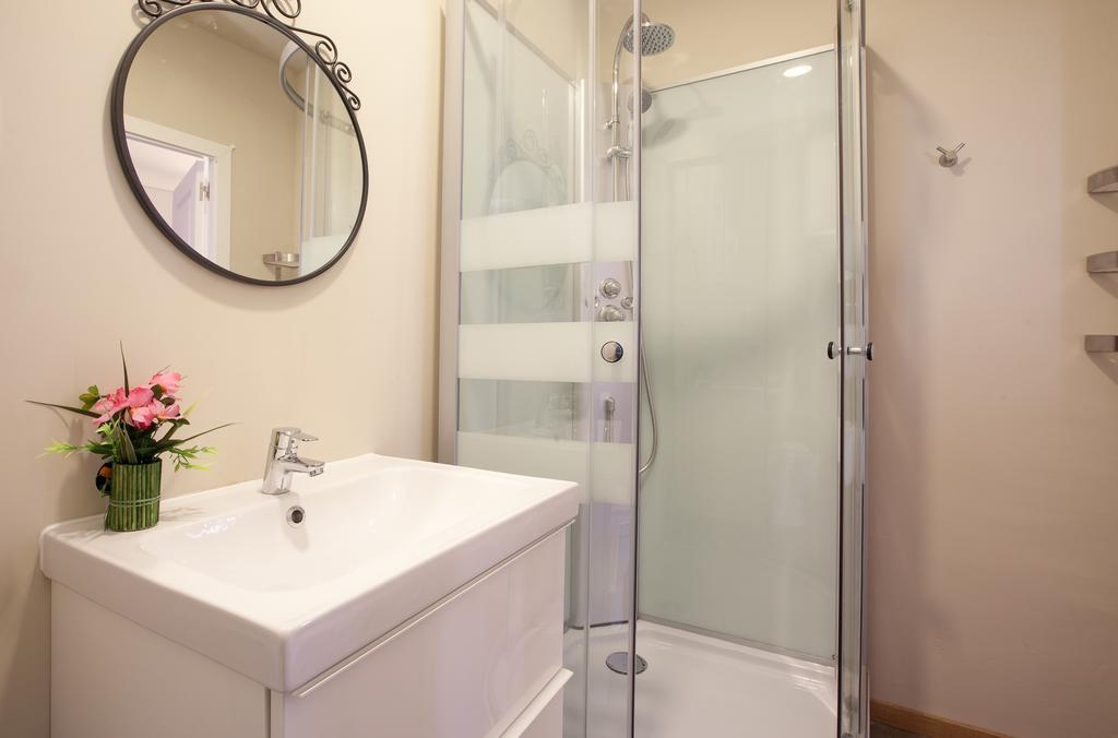 Centric Apartment El Molino Theater P1 바르셀로나 객실 사진